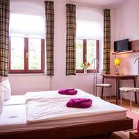 Two-Bedroom Apartment (5 Adults)