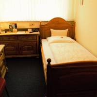 Single Room with Shared Bathroom