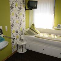 Single Room with Private External Bathroom