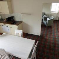 One-Bedroom Apartment 5