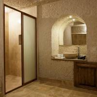 Queen Suite with Spa Bath