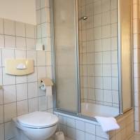 Budget Double Room with Shared Bathroom