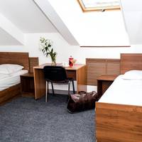Economy Twin Room with Shared Bathroom on the floor