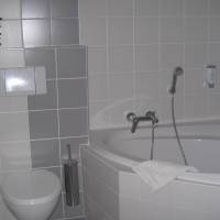 Twin Room with Bath