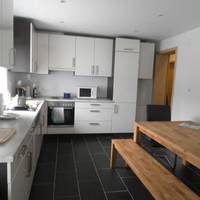Single Room with Shared Bathroom