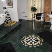 Private Single Room with Private Bathroom