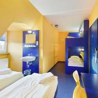 Bed in 4-Bed Mixed Dormitory Room