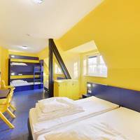 Bed in 5-Bed Mixed Dormitory Room