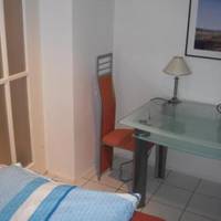 Basic Single Room with Shared Bathroom