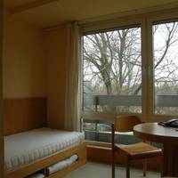 Single Room with Shared Bathroom