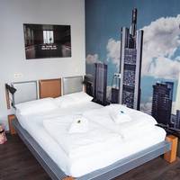 Large Double Room with Shared Bathroom