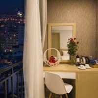 Deluxe Double or Twin Room with City View