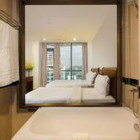 Twin Room with City View