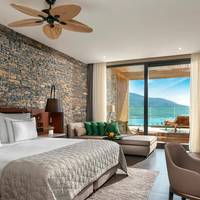 Terrace Room with Bathtub and Partial Sea View