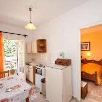 One bedroom apartment (2-3 Adults)