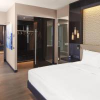 Deluxe One-Bedroom King Suite with Sauna