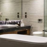 Super Deluxe Double Room with Bath 