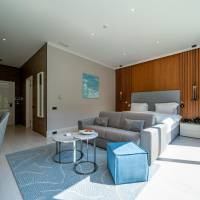 Luux Room Land View King