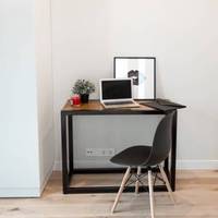 Deluxe One-Bedroom Apartment
