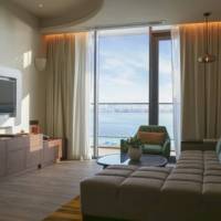 PREMIUM ONE BEDROOM SUITE, Palm Jumeirah Sea View, Club Lounge Access, King Size Bed