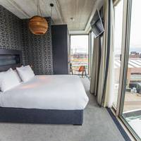 Queen Guest Room