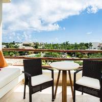 Junior Suite Partial Ocean View King