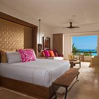 Preferred Club Junior Suite Ocean Front King