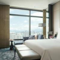 One-Bedroom Deluxe Apartment
