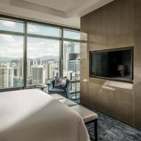 Two-Bedroom Deluxe Apartment