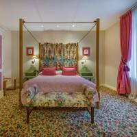 Junior Suite with Spa Access
