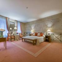 Suite with Spa Access