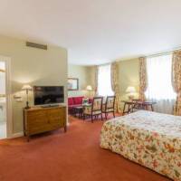 Deluxe Double Room with Spa Access