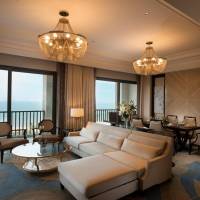 Deluxe One-Bedroom Suite with Sea View