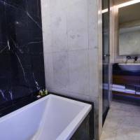 Deluxe Room King Bed