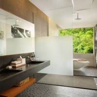 Deluxe King, Guest room, 1 King, Garden view, Balcony