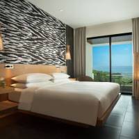 Deluxe Ocean King, Guest room, 1 King, Ocean view, Balcony