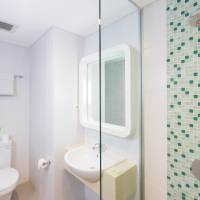 Zest Queen Room