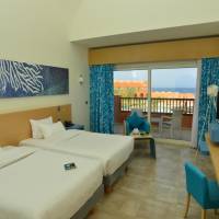 Standard Twin Room - Sea Front