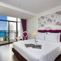 King Room with Balcony and Partial Sea View