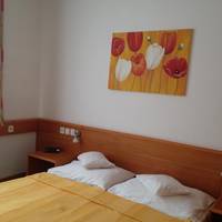 Studio Apartment (2 Adults)