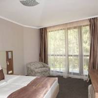 Deluxe Double Room (2 Adults + 1 Child up to 7 years old)