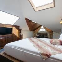 Deluxe Loft Room 