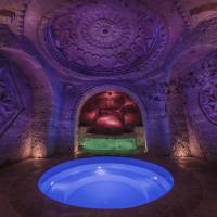 Harem Cave Suite