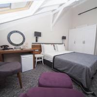 Roof Deluxe Double Room with City View