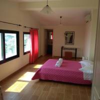Three-Bedroom Apartment - Split Level with Sea View
