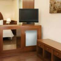 Premium Junior Honeymoon Suite with Side Sea View - Non-Smoking