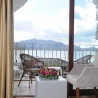 Double or Twin Room with Sea View
