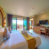 Deluxe Family Room
