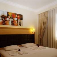 One-Bedroom Apartment with Air Conditioning
