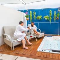 Deluxe Jacuzzi Room